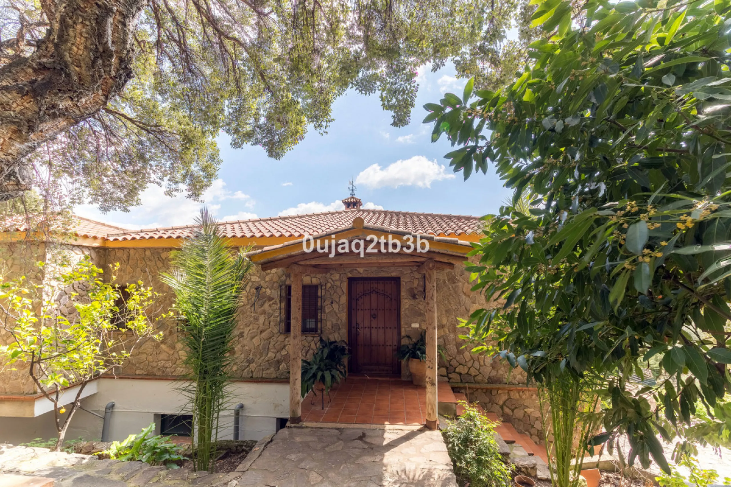 This lovely finca style in Cortes de la Frontera offers the perfect combination of size, quality, tranquility and much more only kilometers inland from the busy coast. Take flight from your home town in northern Europe and arrive to your own hideaway. Get