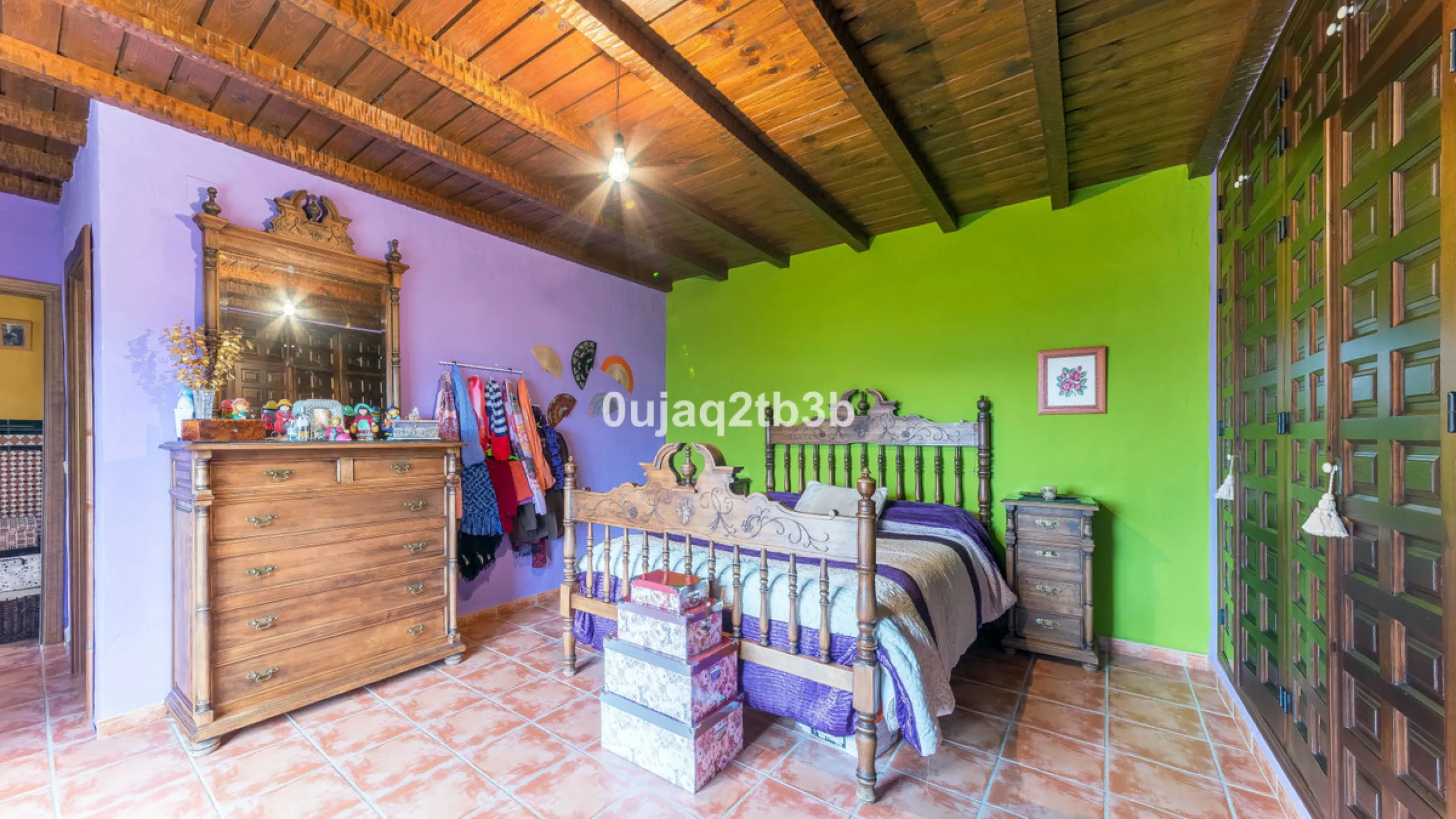 This lovely finca style in Cortes de la Frontera offers the perfect combination of size, quality, tranquility and much more only kilometers inland from the busy coast. Take flight from your home town in northern Europe and arrive to your own hideaway. Get