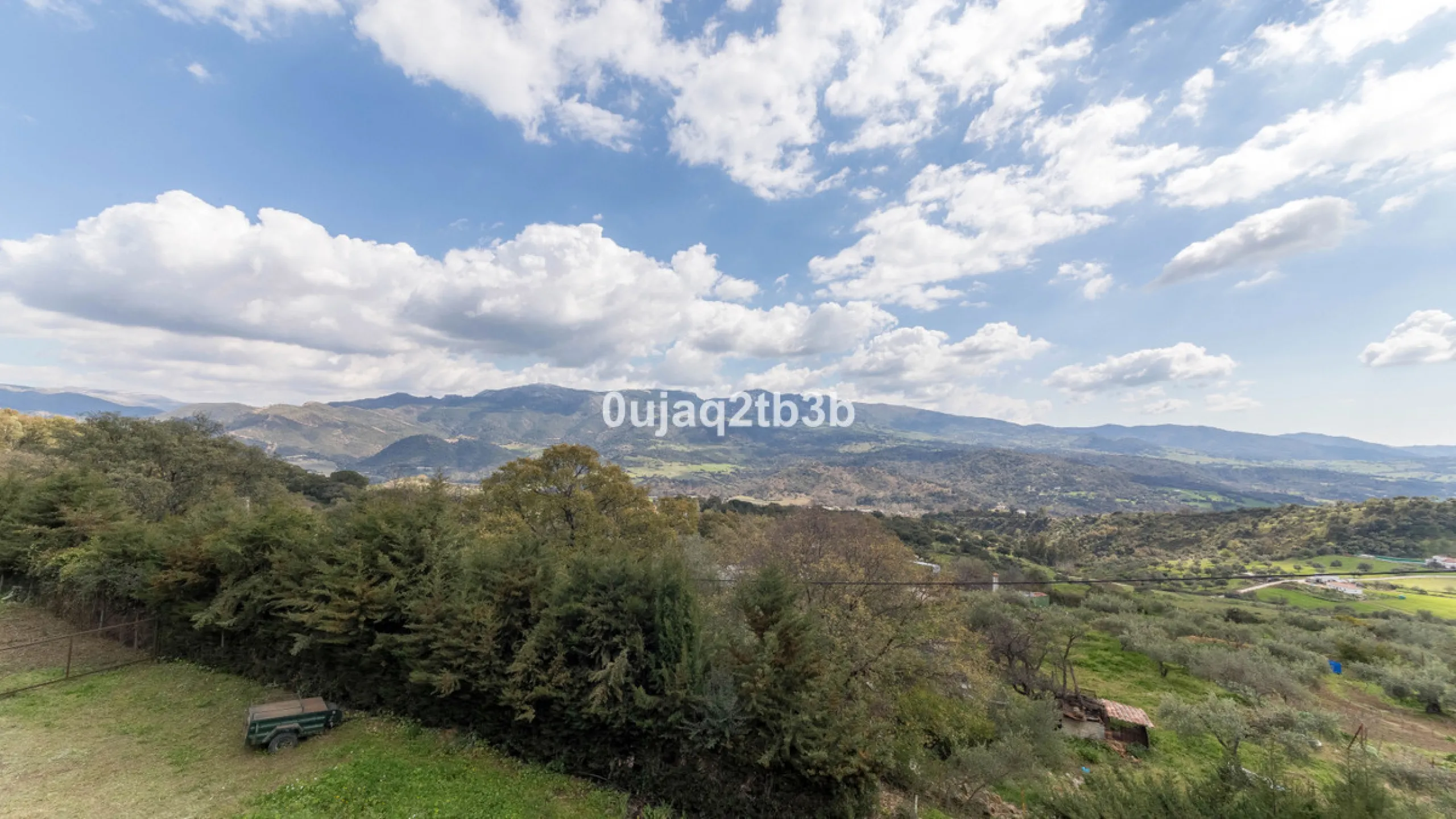 This lovely finca style in Cortes de la Frontera offers the perfect combination of size, quality, tranquility and much more only kilometers inland from the busy coast. Take flight from your home town in northern Europe and arrive to your own hideaway. Get