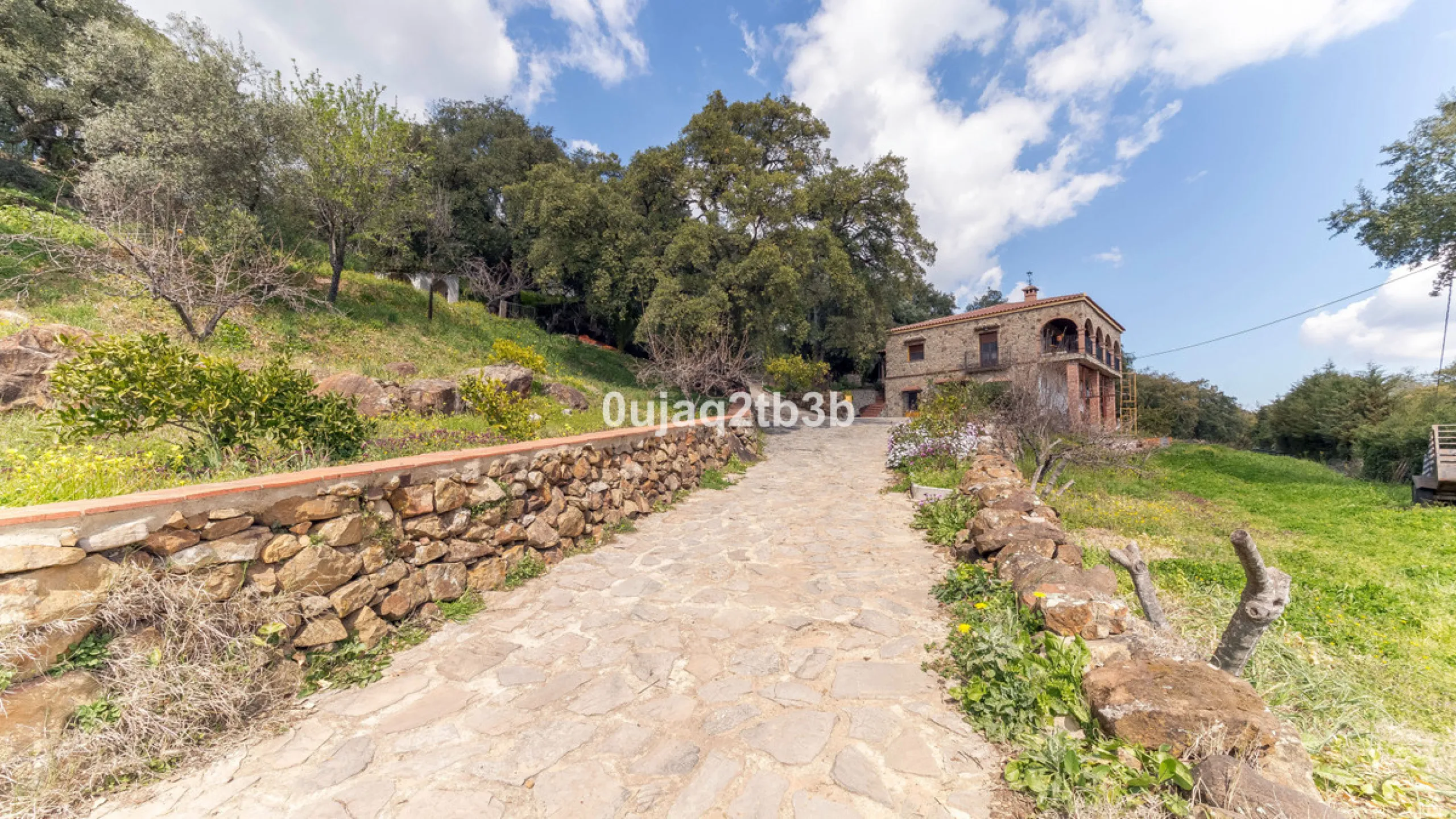 This lovely finca style in Cortes de la Frontera offers the perfect combination of size, quality, tranquility and much more only kilometers inland from the busy coast. Take flight from your home town in northern Europe and arrive to your own hideaway. Get