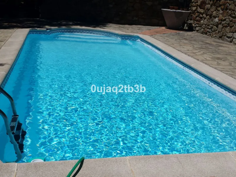 This lovely finca style in Cortes de la Frontera offers the perfect combination of size, quality, tranquility and much more only kilometers inland from the busy coast. Take flight from your home town in northern Europe and arrive to your own hideaway. Get