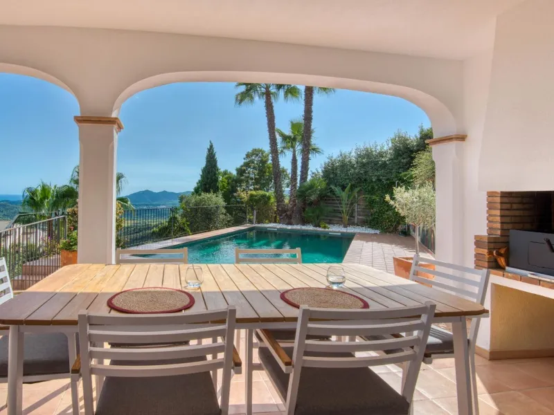 Villa elegante con vistas al mar en Mas Nou, Costa Brava