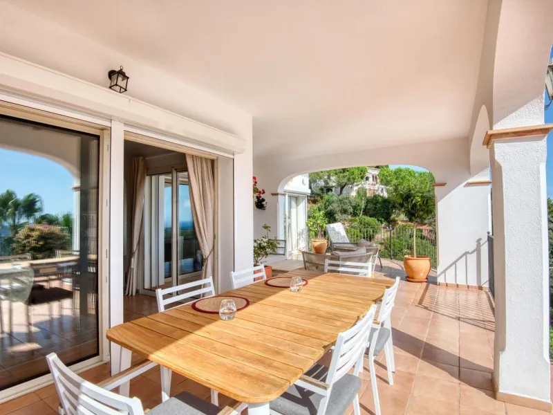 Villa elegante con vistas al mar en Mas Nou, Costa Brava