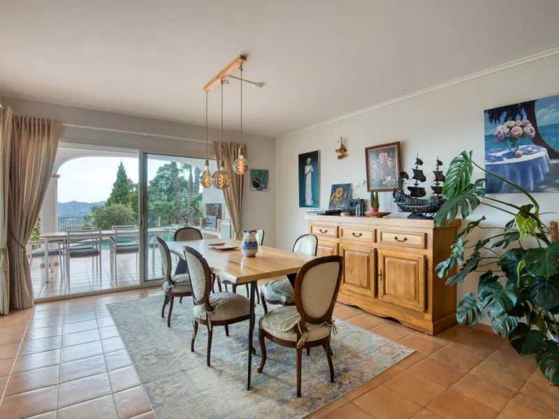 Villa elegante con vistas al mar en Mas Nou, Costa Brava
