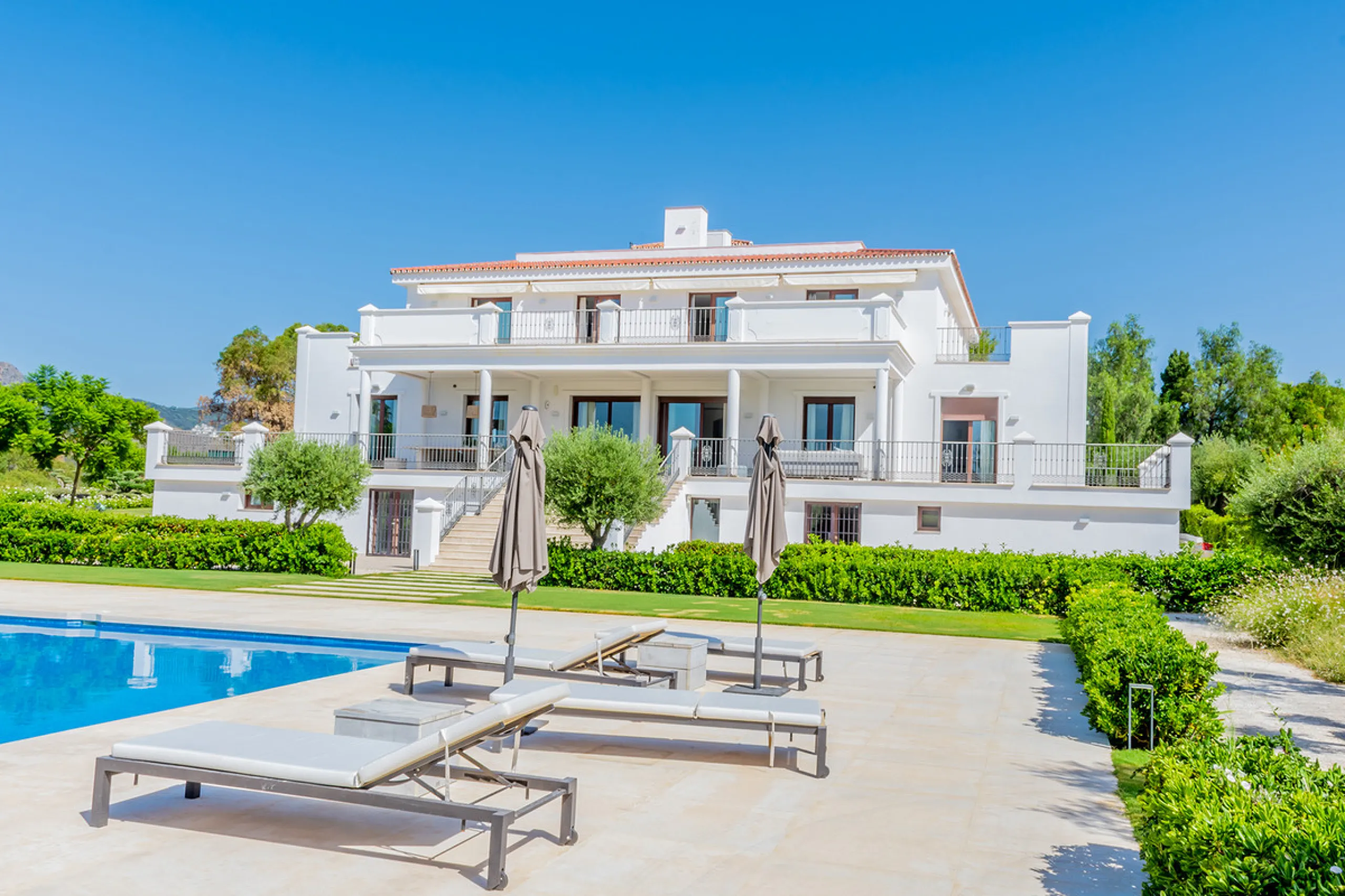 Impressive Luxury Villa in 24.500 m2 plot in Guadalmina.