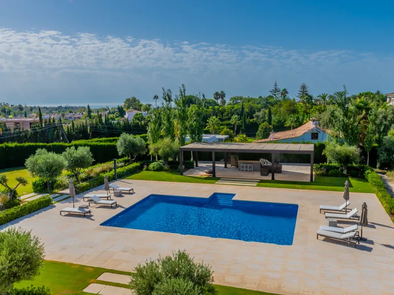 Impressive Luxury Villa in 24.500 m2 plot in Guadalmina.