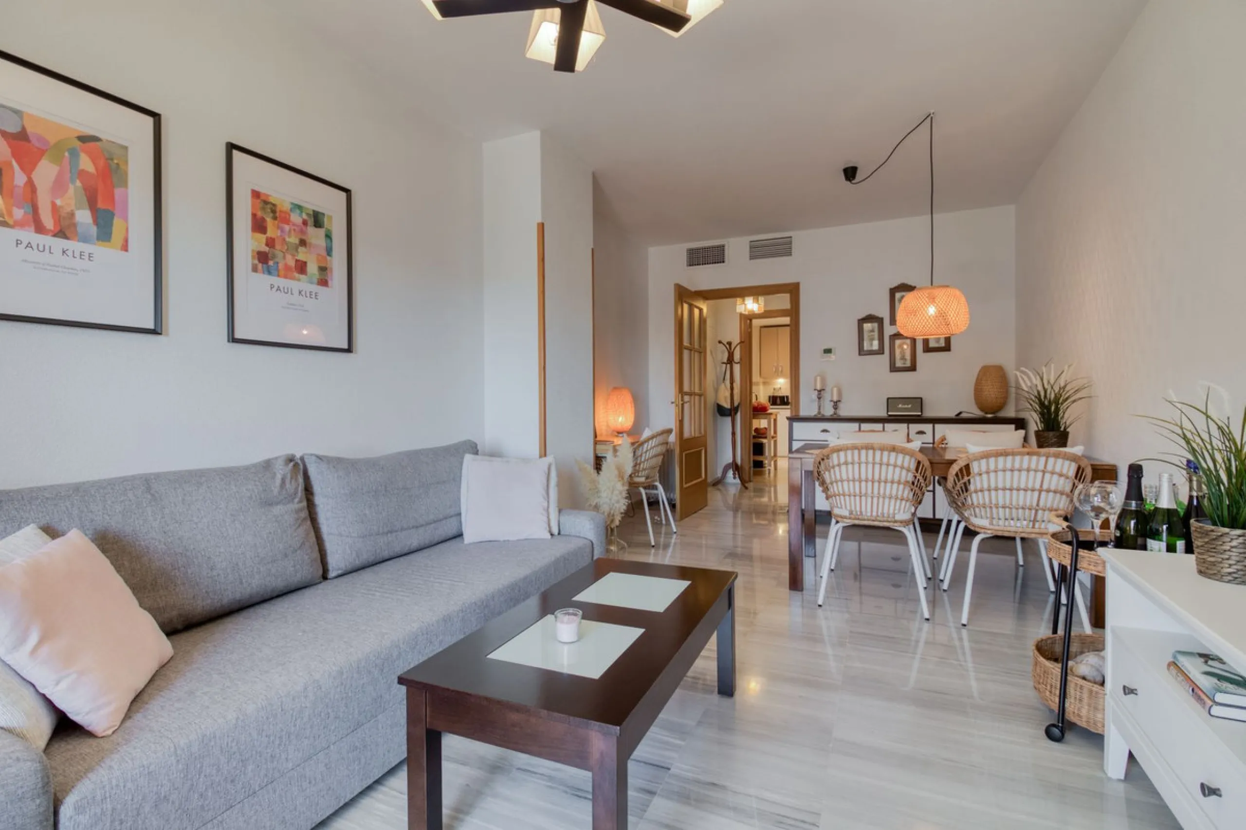 Gut gepflegte Etagenwohnung mit sonniger Terrasse in der Nähe des Bahnhofs El Pinillo in Torremolinos