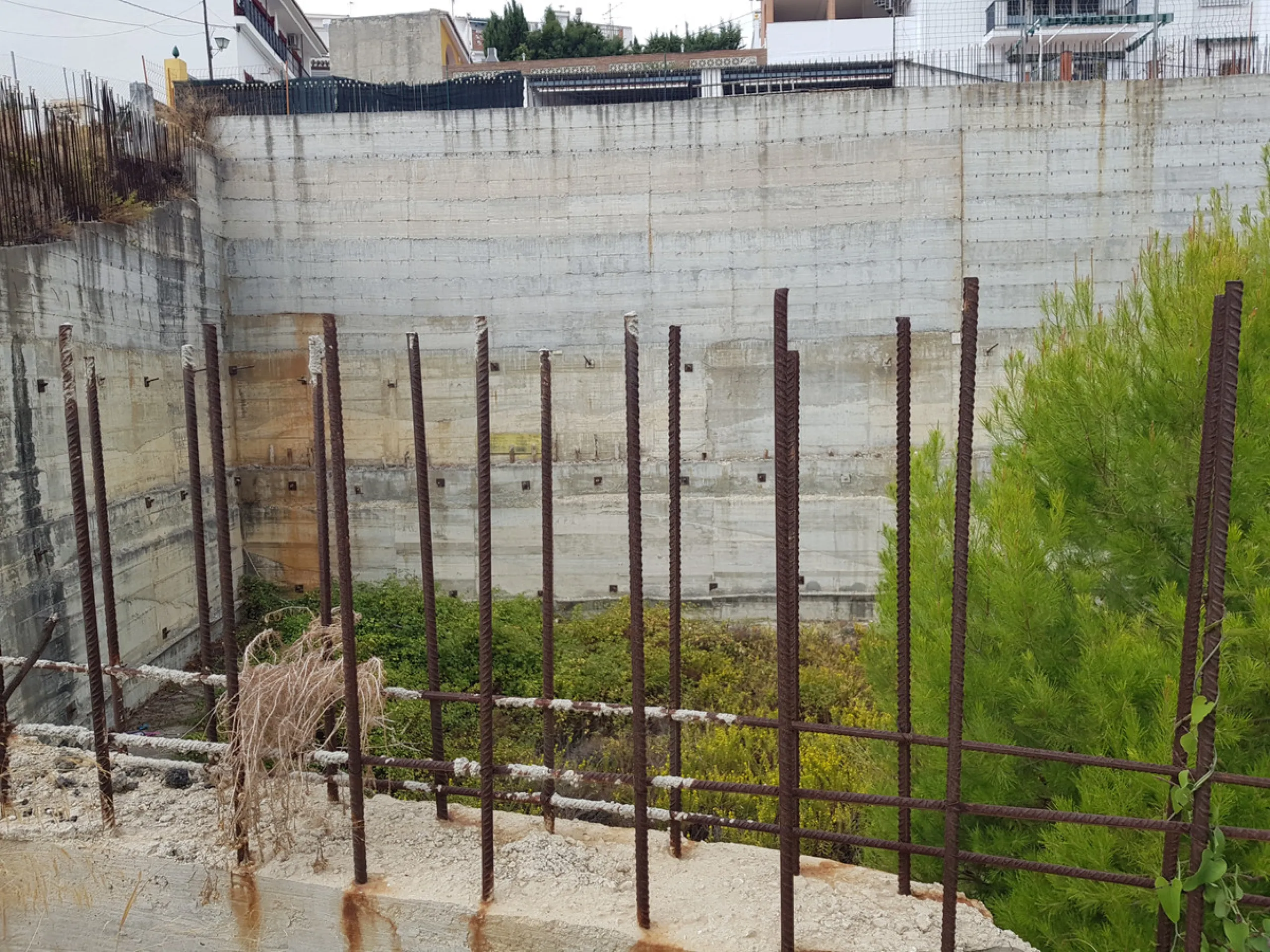 Bank repossessed urban land designated for the construction of up to 22 single family homes or a two storey building situated in the centre of Benalmadena Pueblo.