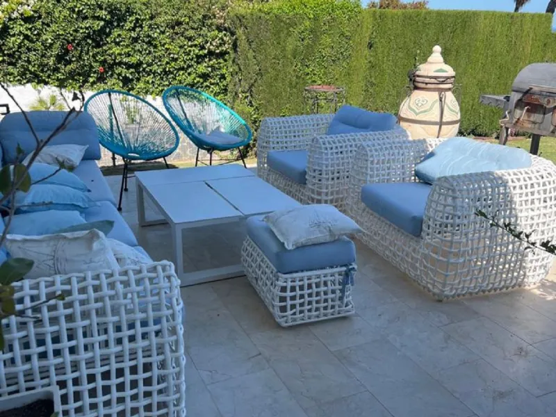 Dream villa with panoramic sea and mountain views in El Paraiso.