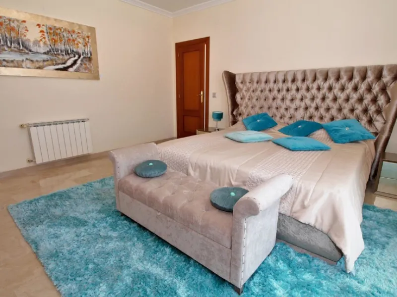 Dream villa with panoramic sea and mountain views in El Paraiso.