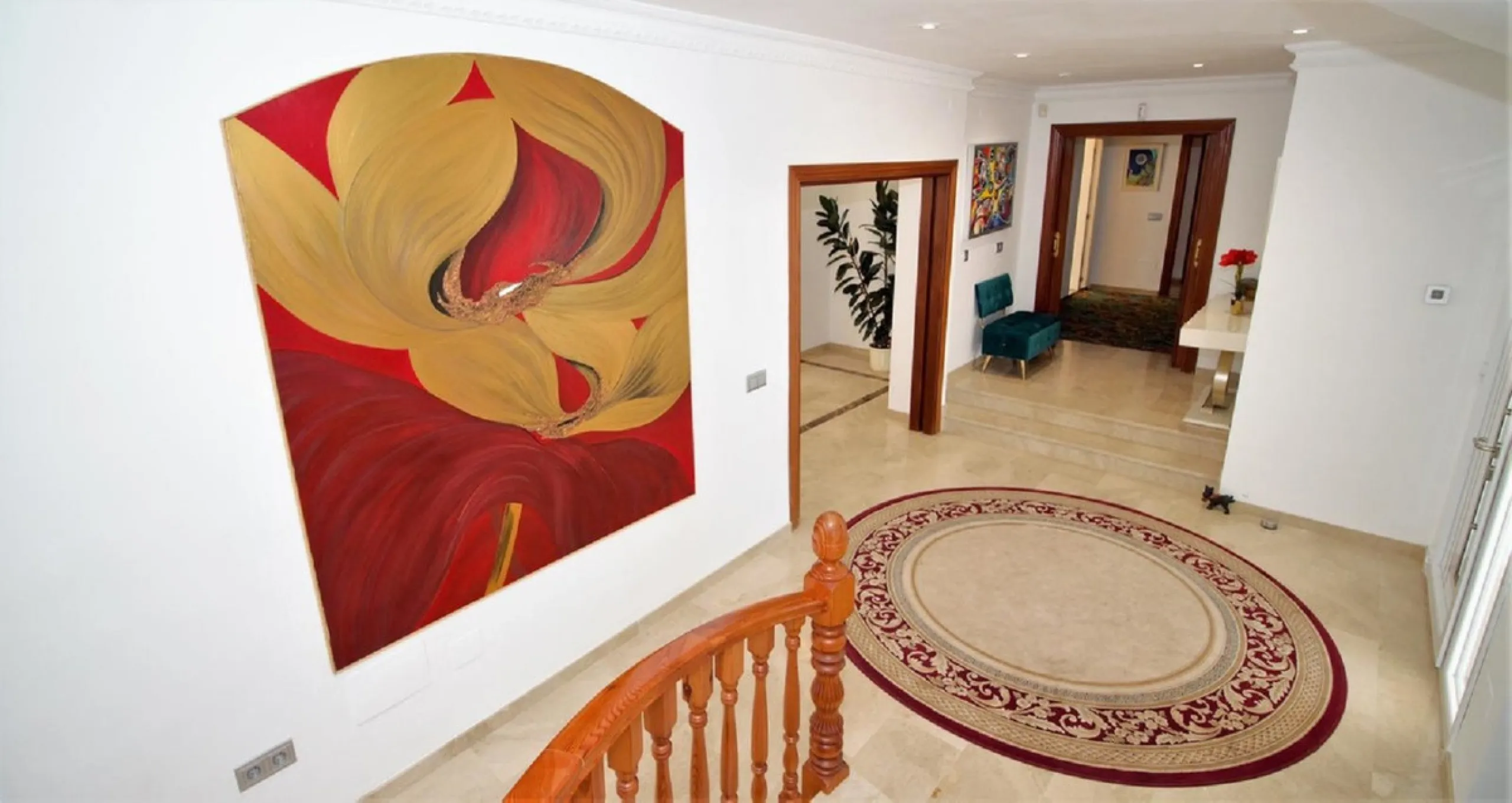 Dream villa with panoramic sea and mountain views in El Paraiso.