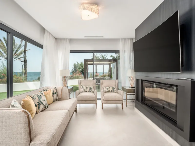 Experience luxury coastal living at The Islands, Estepona, an exclusive first-line beach urbanization offering direct access to the Mediterranean. This prestigious residential community combines modern architecture with elegant design, providing the perfe