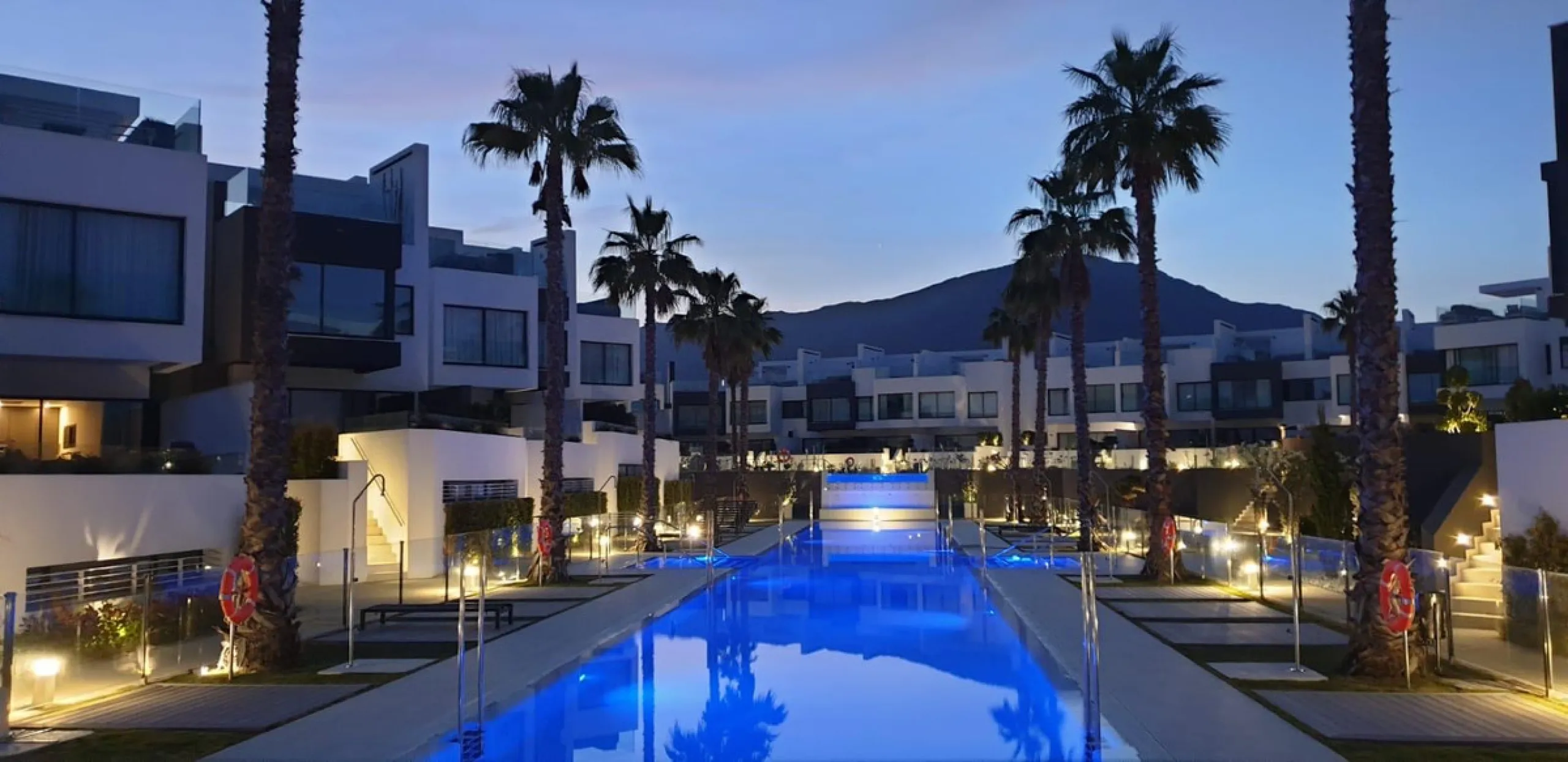 Experience luxury coastal living at The Islands, Estepona, an exclusive first-line beach urbanization offering direct access to the Mediterranean. This prestigious residential community combines modern architecture with elegant design, providing the perfe