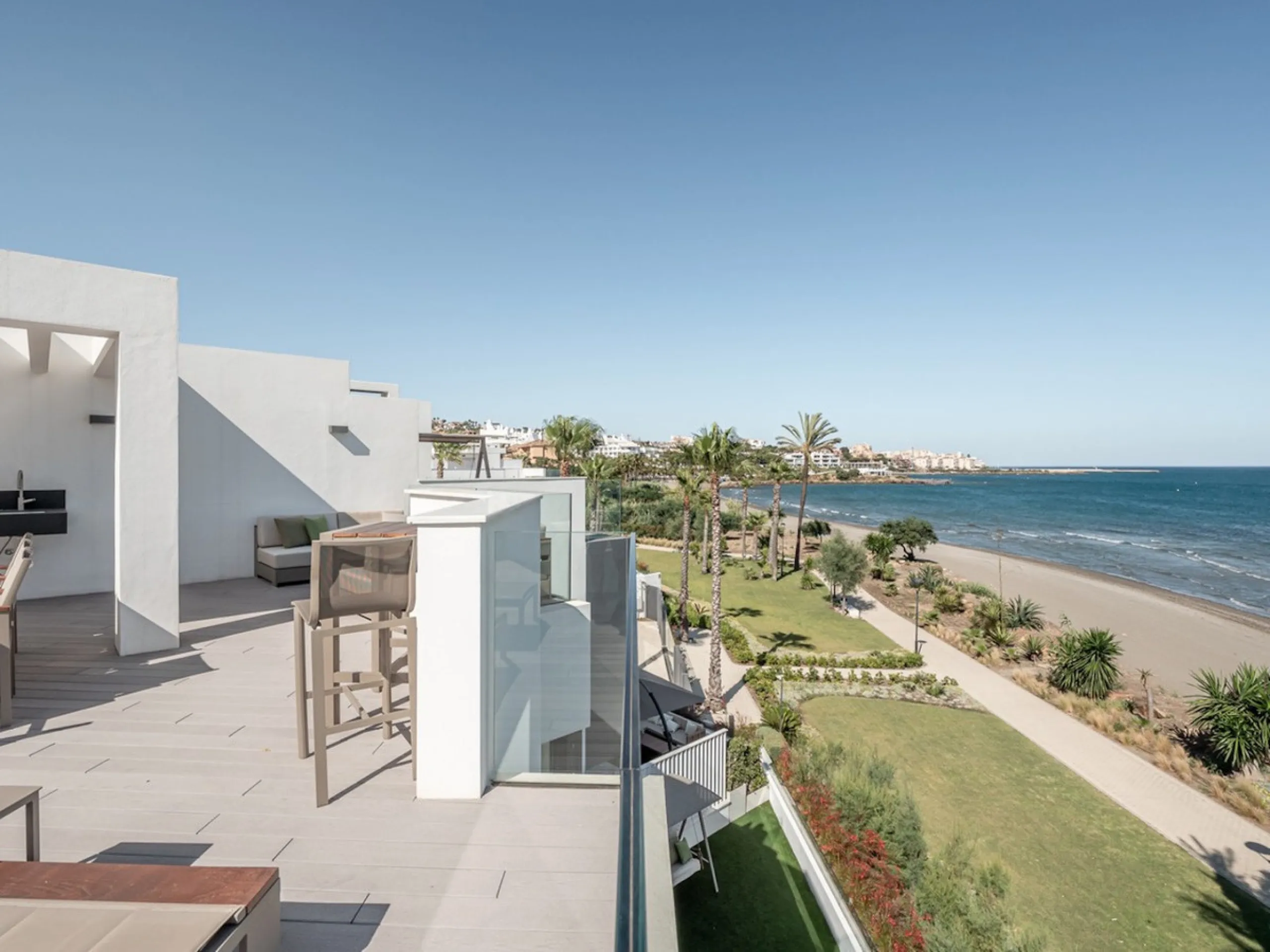 Experience luxury coastal living at The Islands, Estepona, an exclusive first-line beach urbanization offering direct access to the Mediterranean. This prestigious residential community combines modern architecture with elegant design, providing the perfe