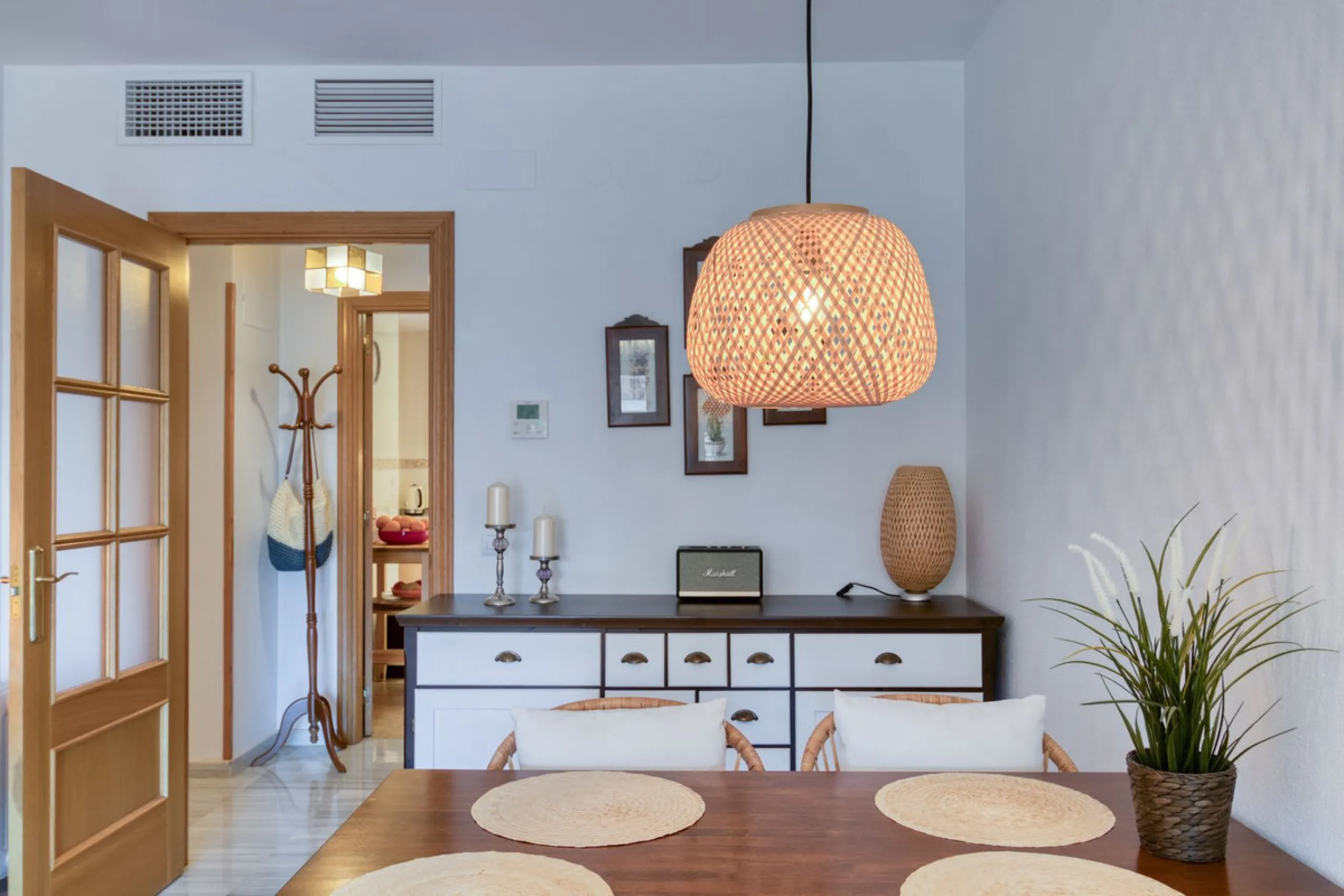 Gut gepflegte Etagenwohnung mit sonniger Terrasse in der Nähe des Bahnhofs El Pinillo in Torremolinos