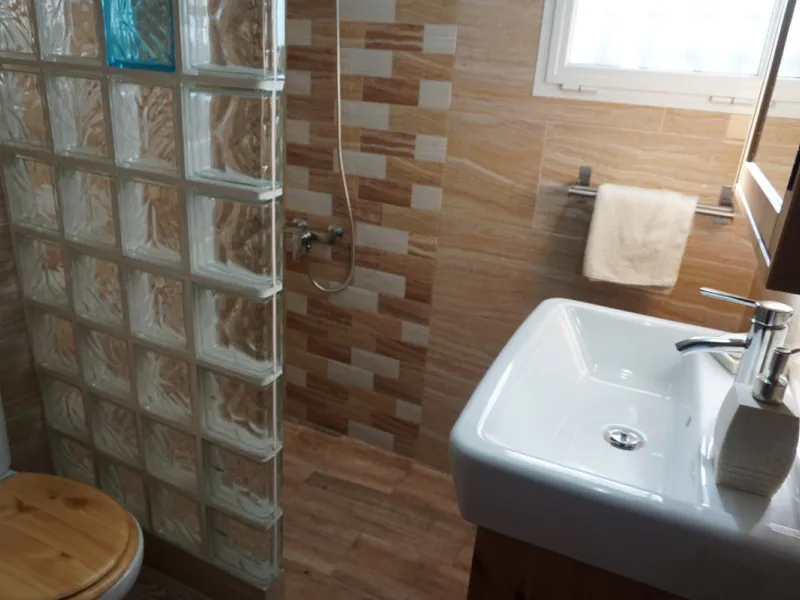 Independent house, Caleta de Vélez boasts of being the most important fishing port in the province of Malaga. You can walk along the pier and see how the fishermen prepare their fising nets and, at dawn, enjoy watching the fishing boats come in to arrive 