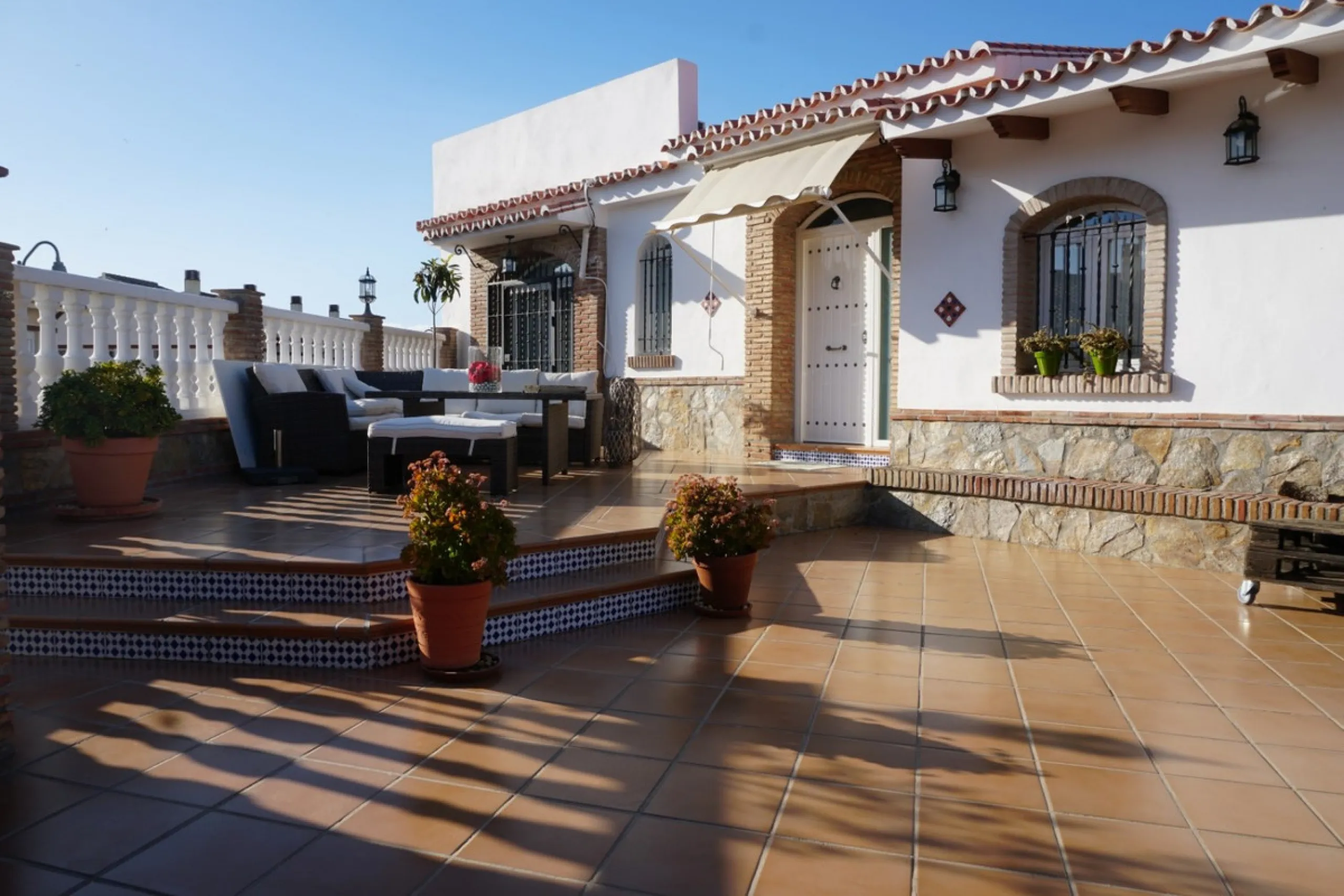 Independent house, Caleta de Vélez boasts of being the most important fishing port in the province of Malaga. You can walk along the pier and see how the fishermen prepare their fising nets and, at dawn, enjoy watching the fishing boats come in to arrive 