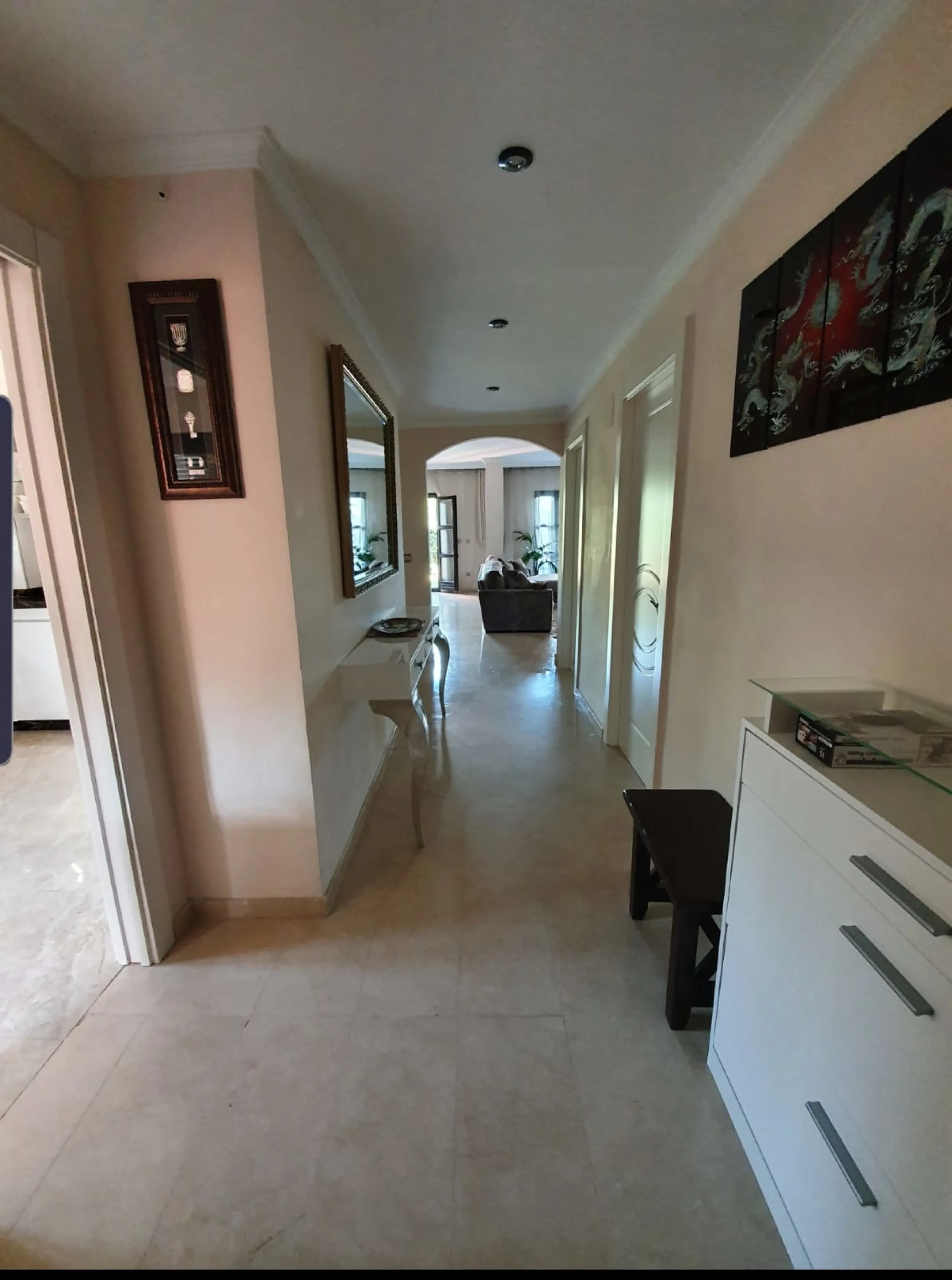 Bright and spacious corner townhouse with a large garden of 250m.