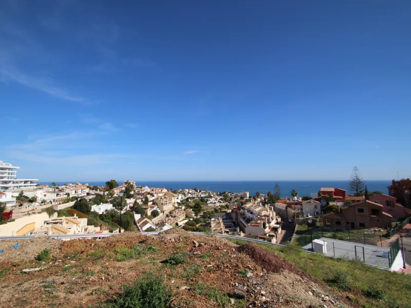 Plot - Residential Plot в продаже в Fuengirola, Málaga. Площадь дома 5980 м². Площадь участка 35000 м²