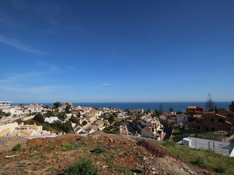 Plot - Residential Plot в продаже в Fuengirola, Málaga. Площадь дома 5980 м². Площадь участка 35000 м²
