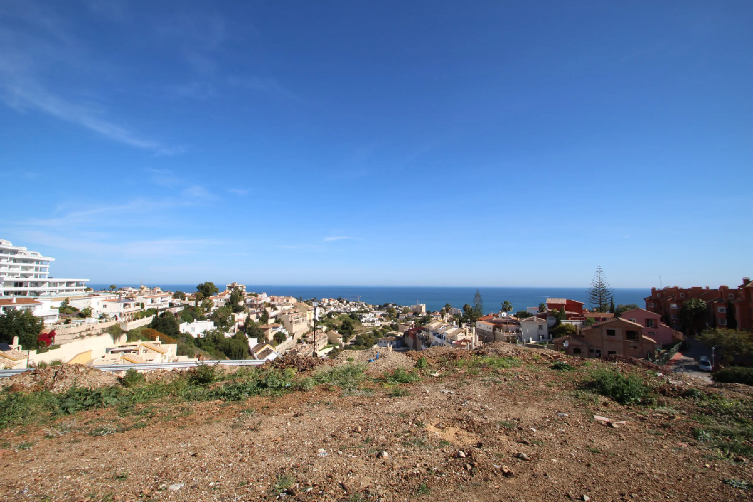 Plot - Residential Plot в продаже в Fuengirola, Málaga. Площадь дома 5980 м². Площадь участка 35000 м²