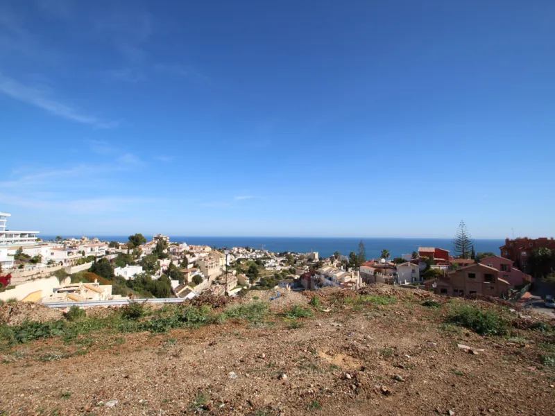 Plot - Residential Plot в продаже в Fuengirola, Málaga. Площадь дома 5980 м². Площадь участка 35000 м²