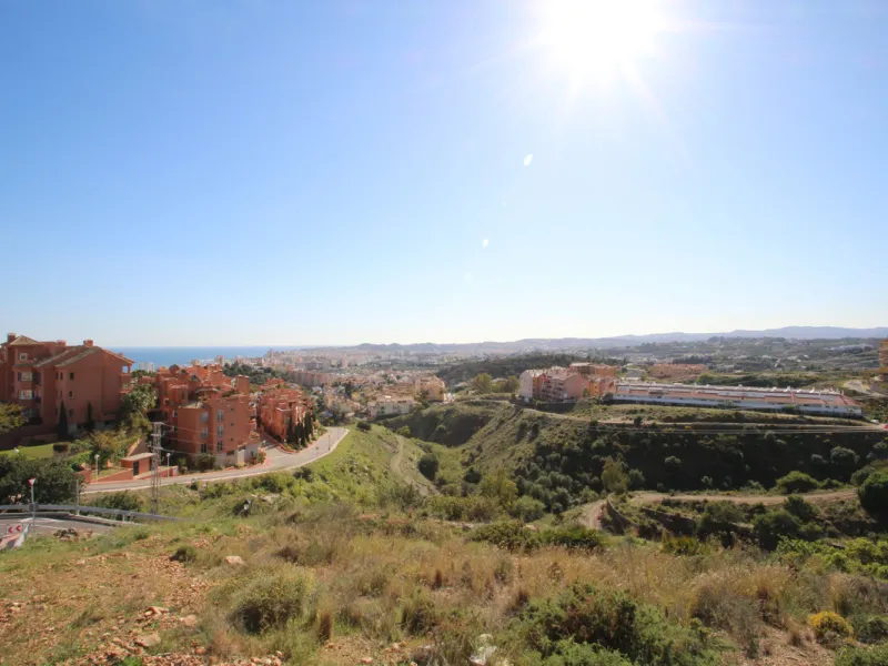 Plot - Residential Plot в продаже в Fuengirola, Málaga. Площадь дома 5980 м². Площадь участка 35000 м²