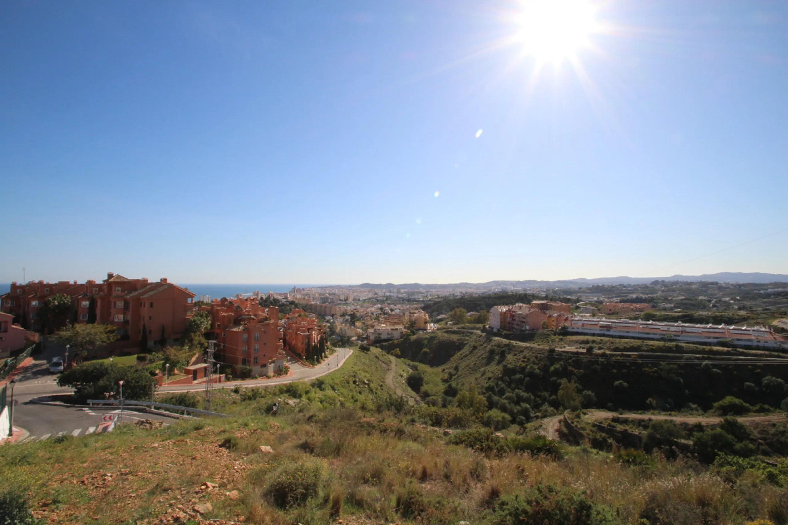 Plot - Residential Plot в продаже в Fuengirola, Málaga. Площадь дома 5980 м². Площадь участка 35000 м²