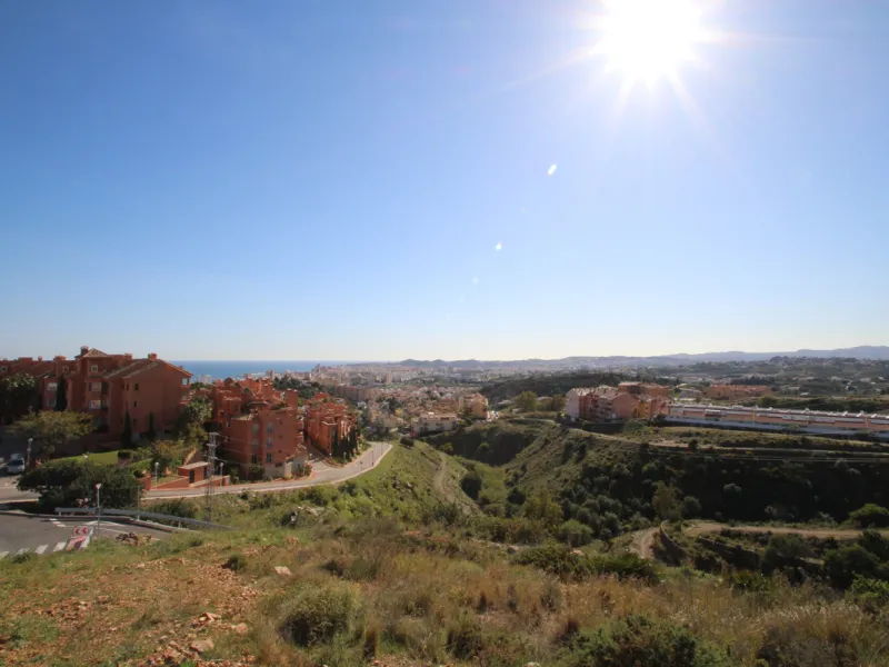Plot - Residential Plot в продаже в Fuengirola, Málaga. Площадь дома 5980 м². Площадь участка 35000 м²