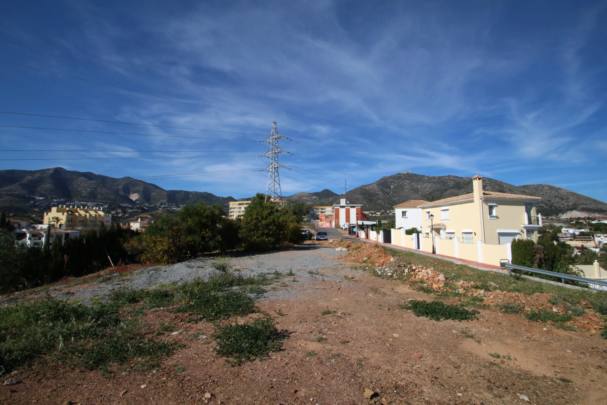 Plot - Residential Plot в продаже в Fuengirola, Málaga. Площадь дома 5980 м². Площадь участка 35000 м²