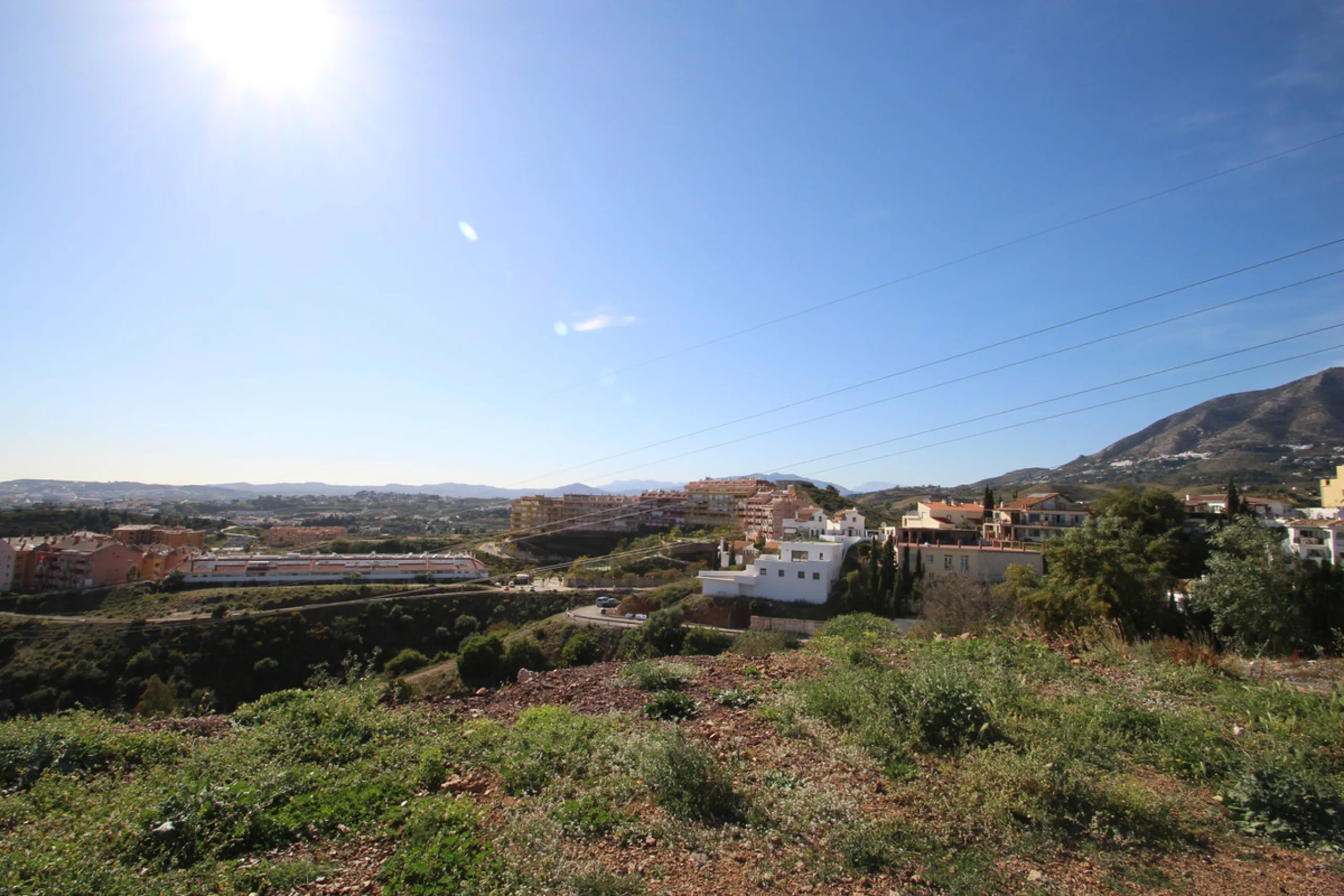 Plot - Residential Plot в продаже в Fuengirola, Málaga. Площадь дома 5980 м². Площадь участка 35000 м²
