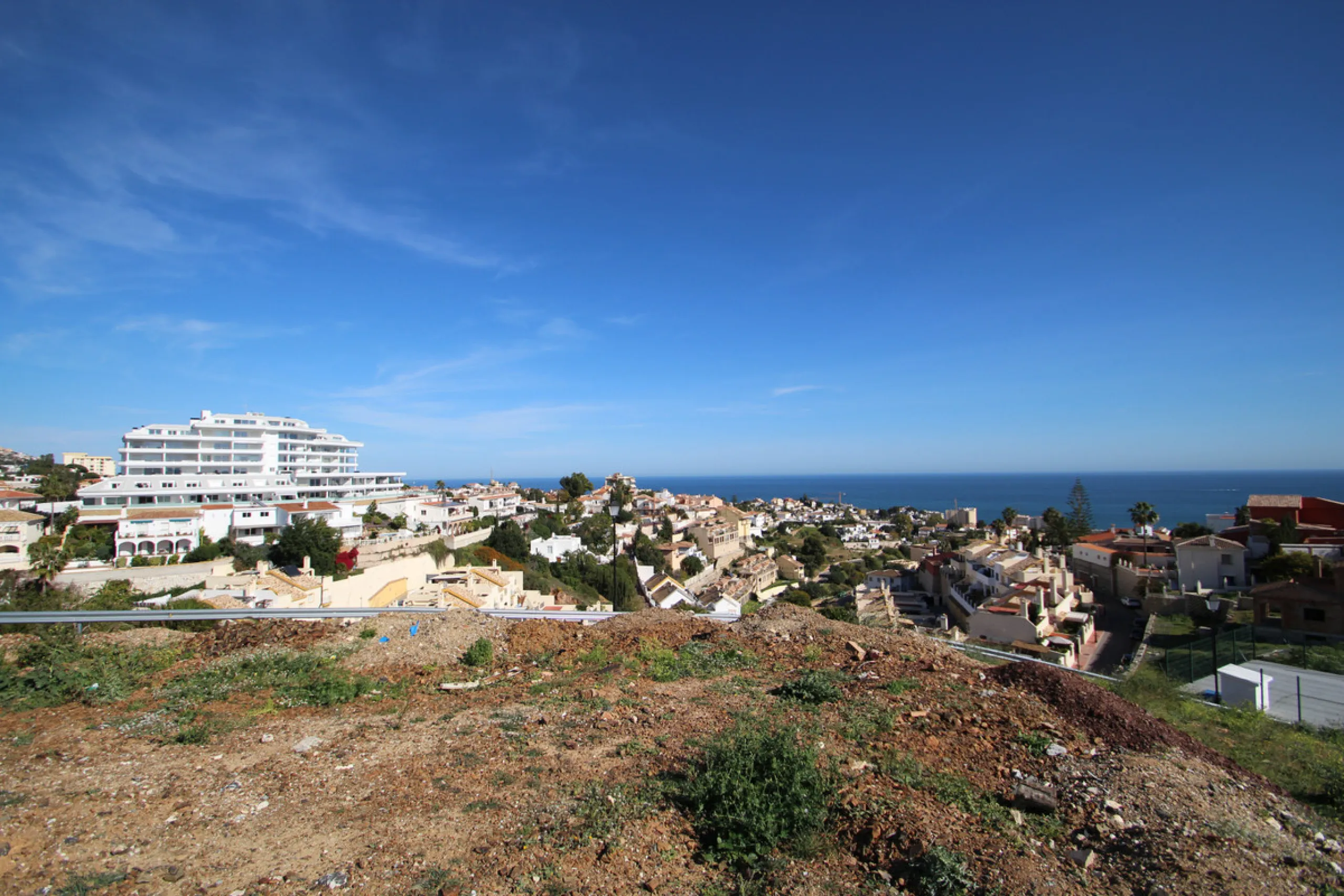 Plot - Residential Plot в продаже в Fuengirola, Málaga. Площадь дома 5980 м². Площадь участка 35000 м²