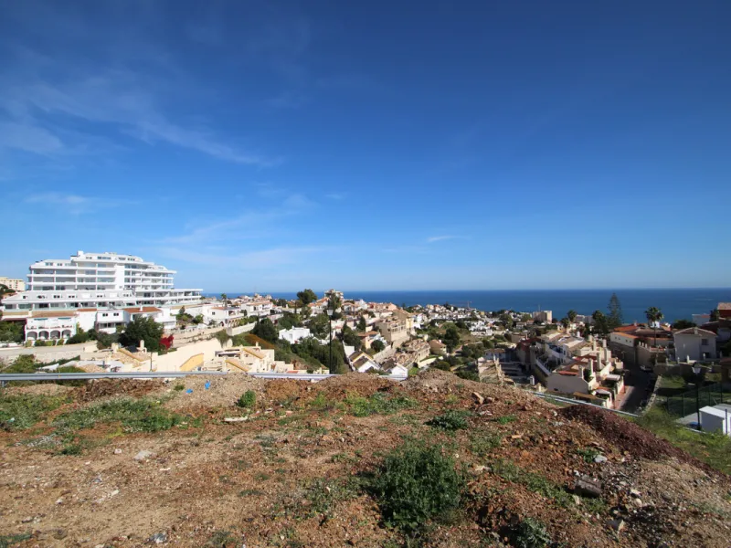 Plot - Residential Plot в продаже в Fuengirola, Málaga. Площадь дома 5980 м². Площадь участка 35000 м²