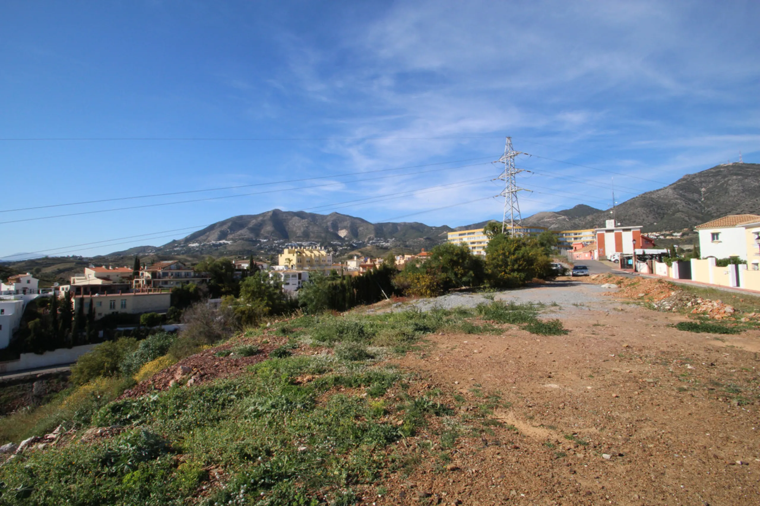 Plot - Residential Plot в продаже в Fuengirola, Málaga. Площадь дома 5980 м². Площадь участка 35000 м²