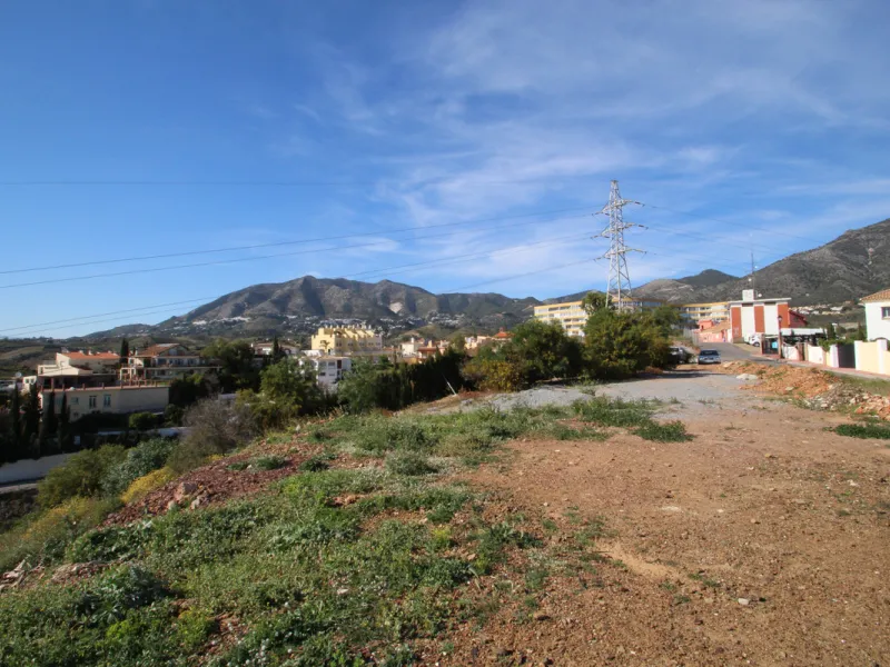 Plot - Residential Plot в продаже в Fuengirola, Málaga. Площадь дома 5980 м². Площадь участка 35000 м²