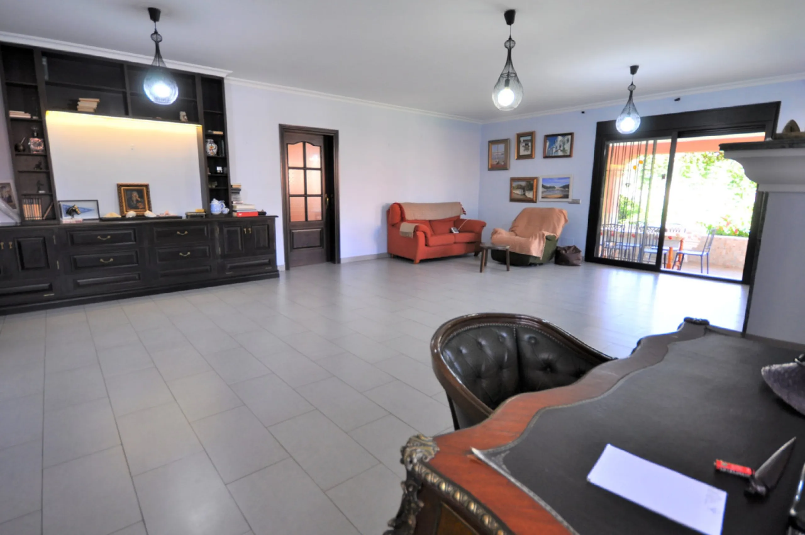 House - Detached Villa в продаже в Casares, Málaga. В доме 4 спален и 3 ванных комнат. Площадь дома 310 м². Площадь участка 2200 м²