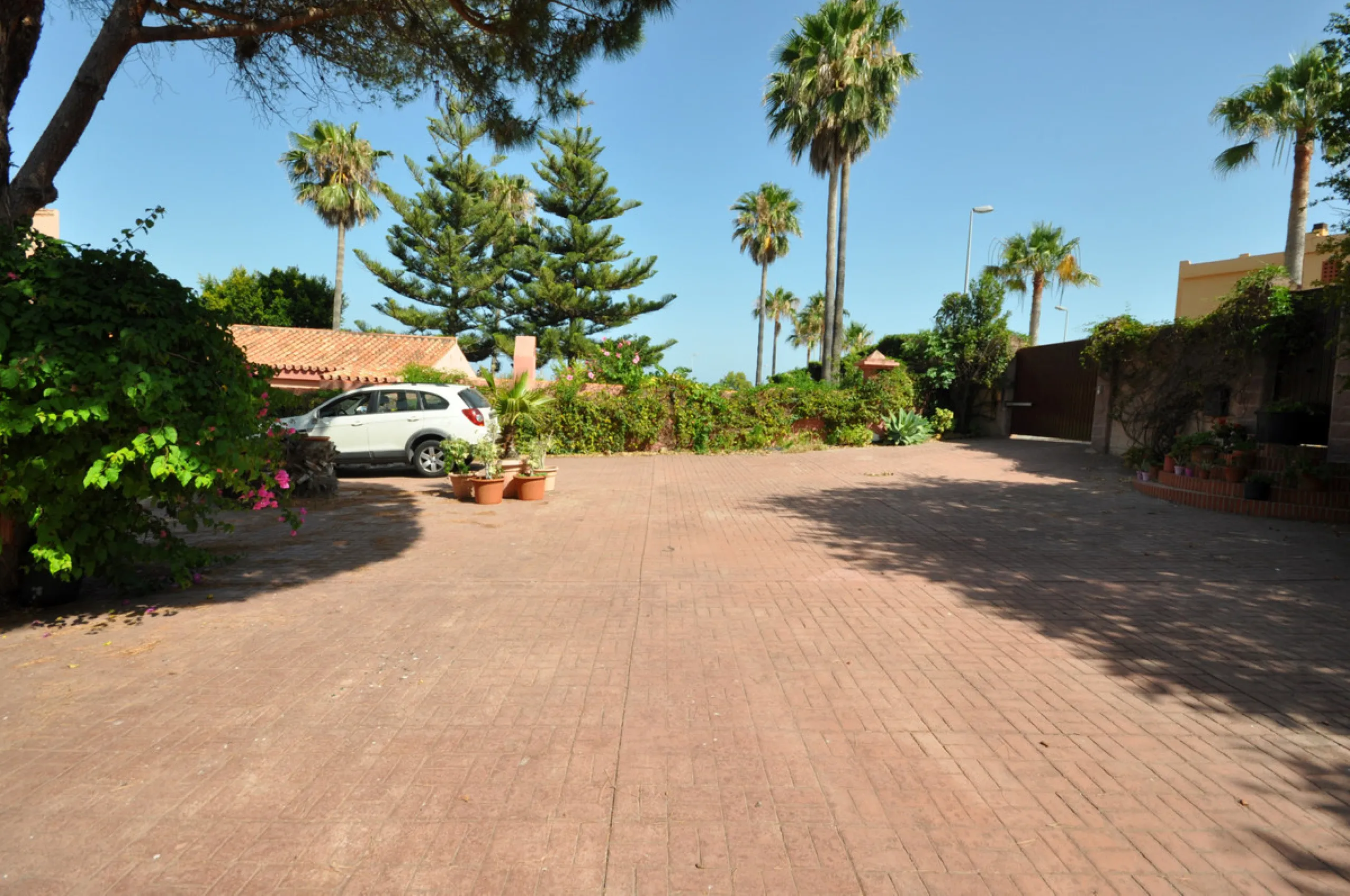 House - Detached Villa в продаже в Casares, Málaga. В доме 4 спален и 3 ванных комнат. Площадь дома 310 м². Площадь участка 2200 м²