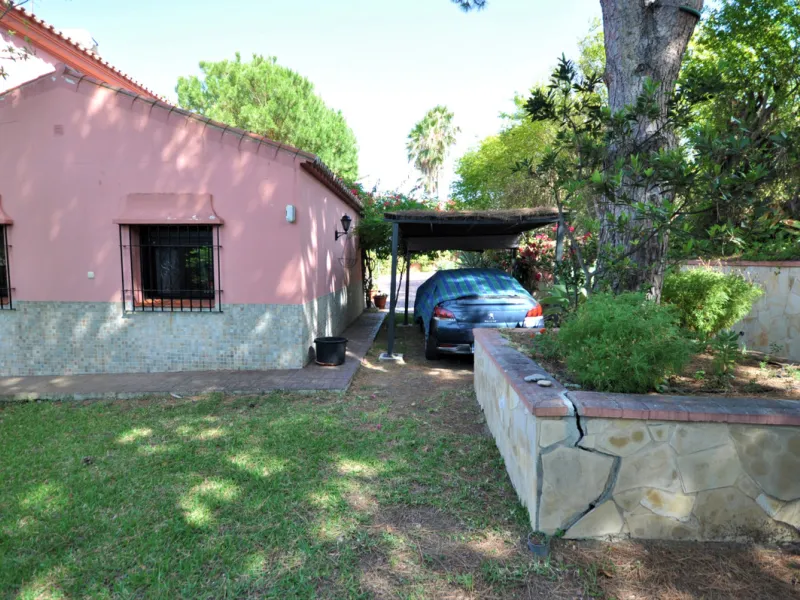 House - Detached Villa в продаже в Casares, Málaga. В доме 4 спален и 3 ванных комнат. Площадь дома 310 м². Площадь участка 2200 м²