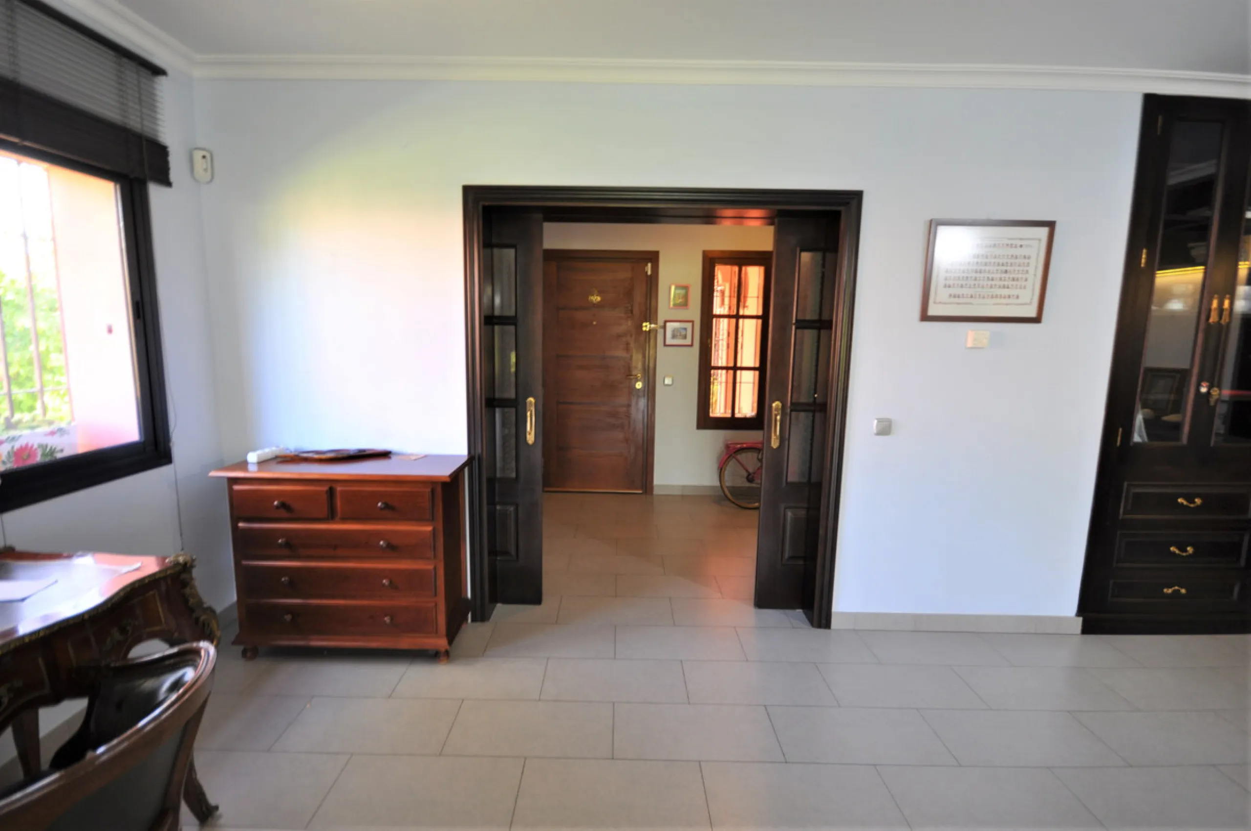 House - Detached Villa в продаже в Casares, Málaga. В доме 4 спален и 3 ванных комнат. Площадь дома 310 м². Площадь участка 2200 м²