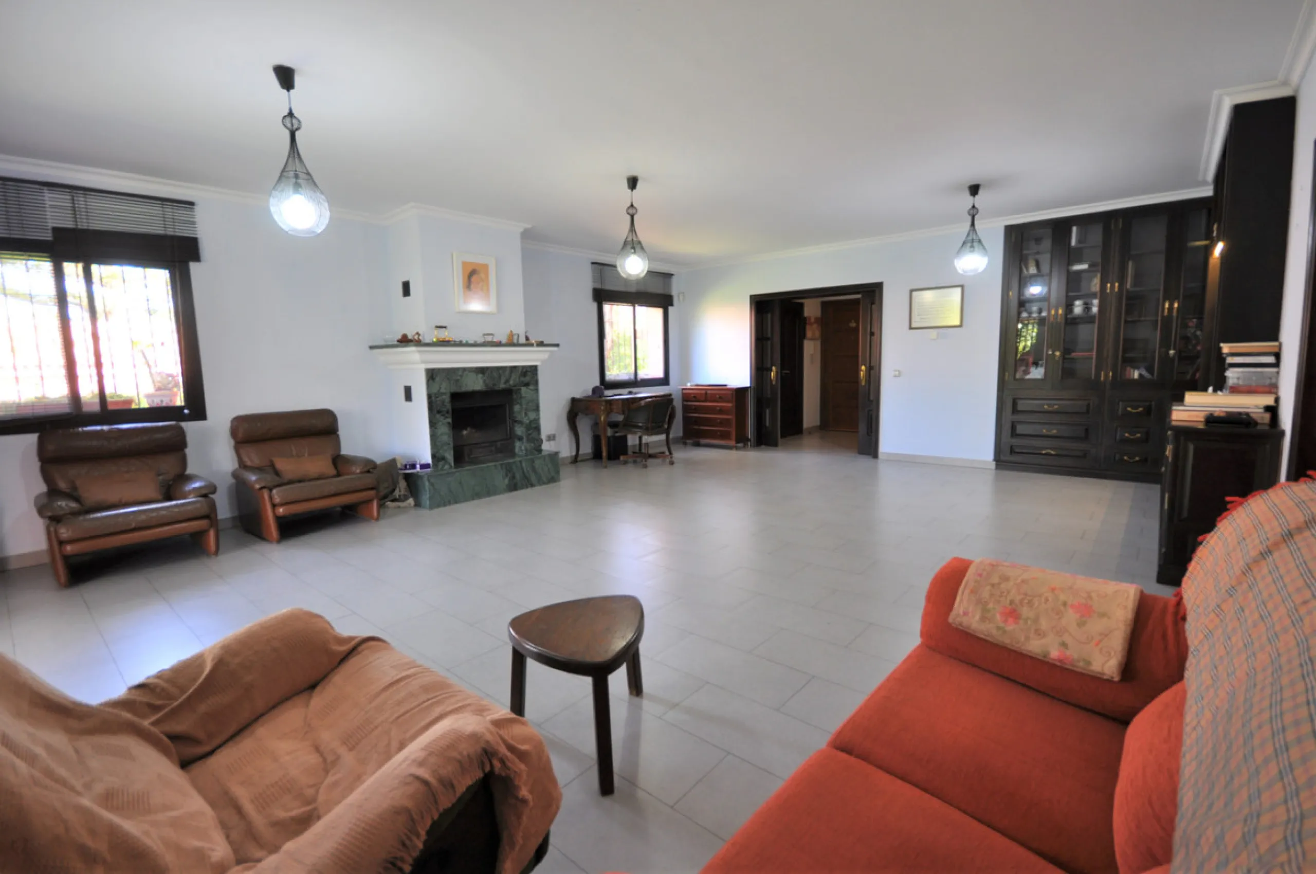 House - Detached Villa в продаже в Casares, Málaga. В доме 4 спален и 3 ванных комнат. Площадь дома 310 м². Площадь участка 2200 м²