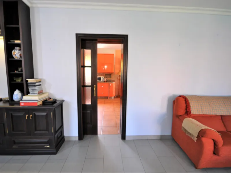 House - Detached Villa в продаже в Casares, Málaga. В доме 4 спален и 3 ванных комнат. Площадь дома 310 м². Площадь участка 2200 м²