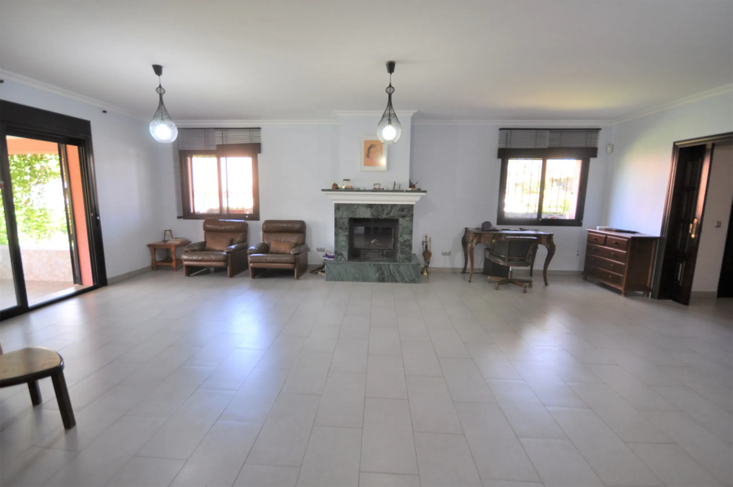 House - Detached Villa в продаже в Casares, Málaga. В доме 4 спален и 3 ванных комнат. Площадь дома 310 м². Площадь участка 2200 м²
