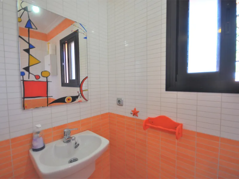 House - Detached Villa в продаже в Casares, Málaga. В доме 4 спален и 3 ванных комнат. Площадь дома 310 м². Площадь участка 2200 м²