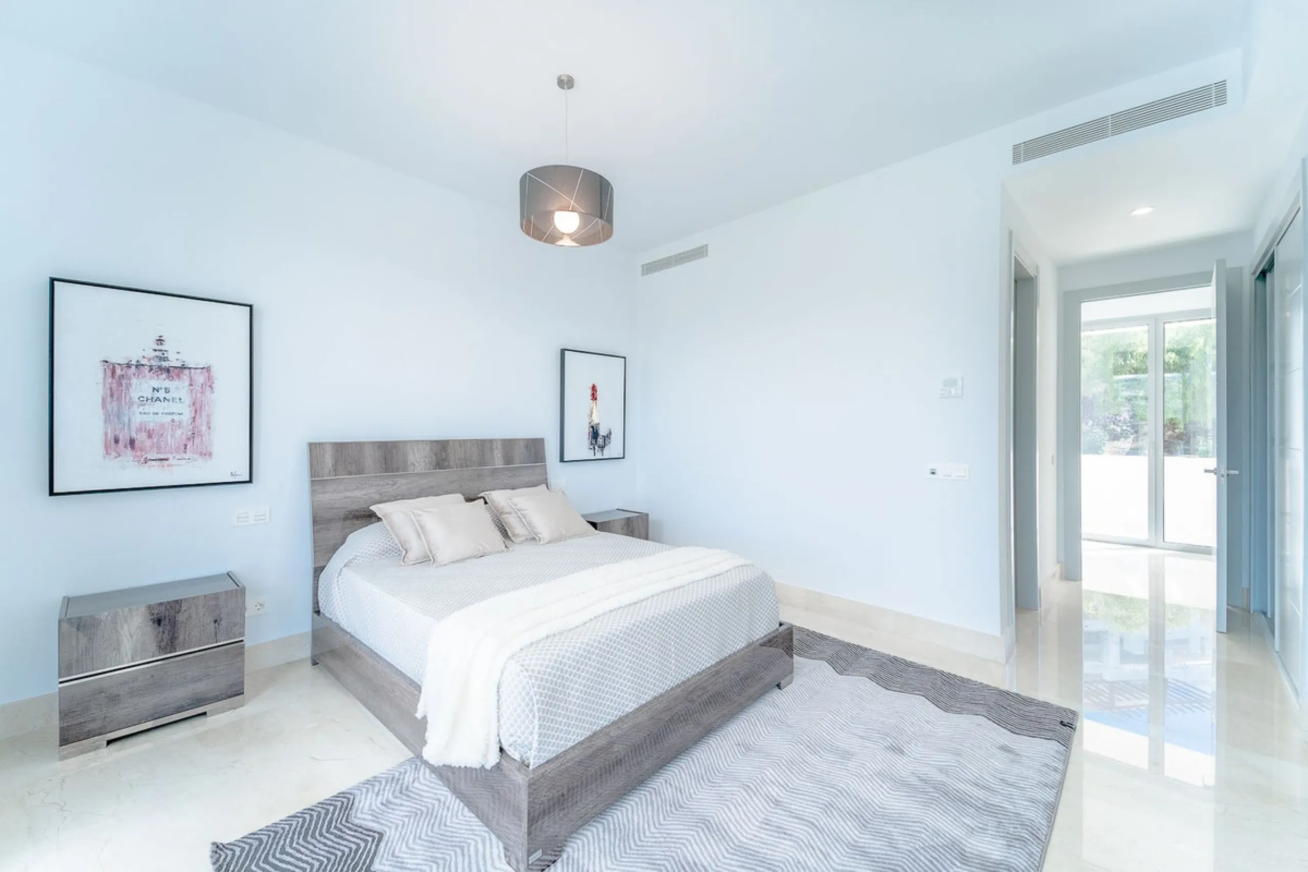 Newly built contemporary villa, finished on two floors plus basement, plus roof top, accessible by stairs and elevator. It is located in a natural environment, surrounded by golf and mountain, providing nice open views to those, panoramic sea view from th