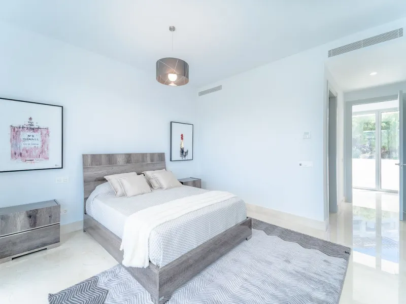 Newly built contemporary villa, finished on two floors plus basement, plus roof top, accessible by stairs and elevator. It is located in a natural environment, surrounded by golf and mountain, providing nice open views to those, panoramic sea view from th