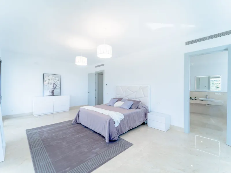 Newly built contemporary villa, finished on two floors plus basement, plus roof top, accessible by stairs and elevator. It is located in a natural environment, surrounded by golf and mountain, providing nice open views to those, panoramic sea view from th
