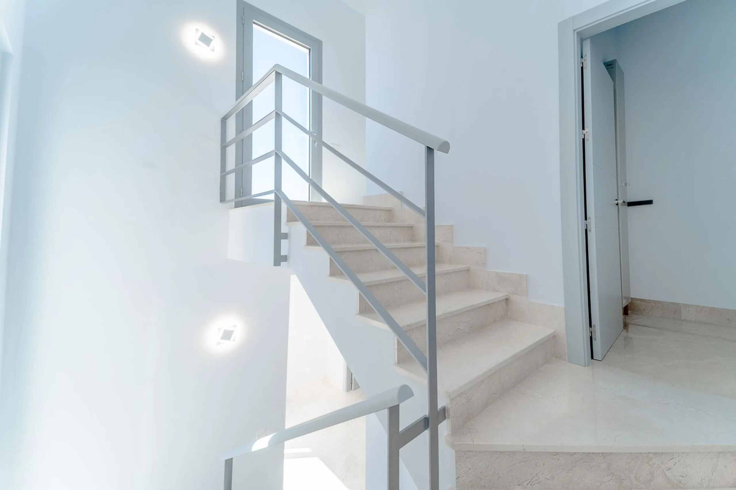 Newly built contemporary villa, finished on two floors plus basement, plus roof top, accessible by stairs and elevator. It is located in a natural environment, surrounded by golf and mountain, providing nice open views to those, panoramic sea view from th
