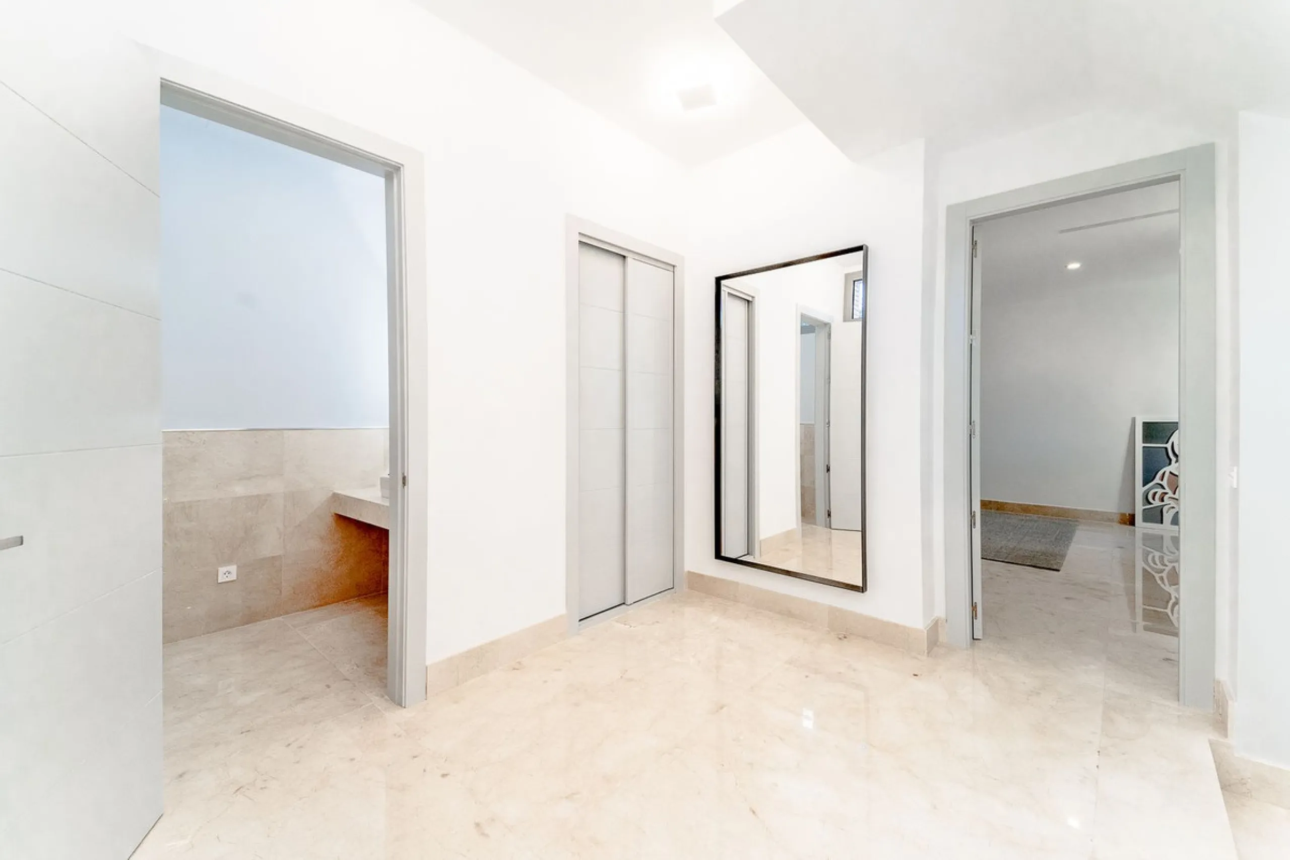 Newly built contemporary villa, finished on two floors plus basement, plus roof top, accessible by stairs and elevator. It is located in a natural environment, surrounded by golf and mountain, providing nice open views to those, panoramic sea view from th