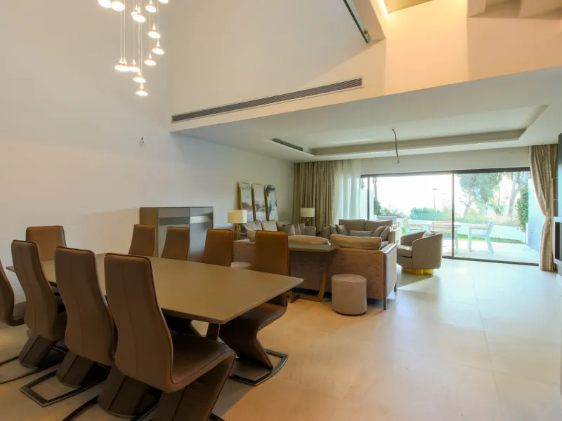 TOWNHOUSE IN FIRST LINE OF THE BEACH, ESTEPONA