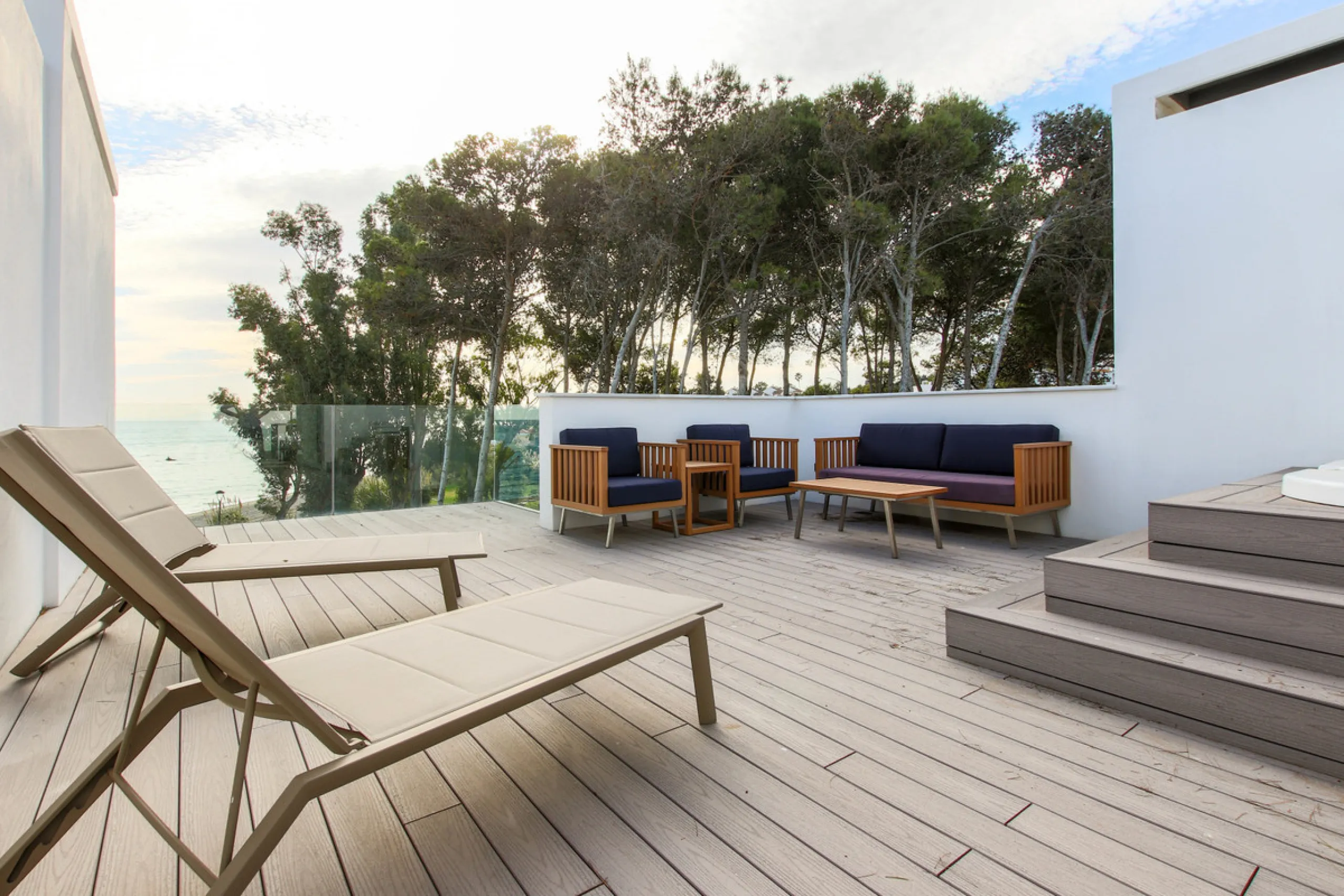 TOWNHOUSE IN FIRST LINE OF THE BEACH, ESTEPONA